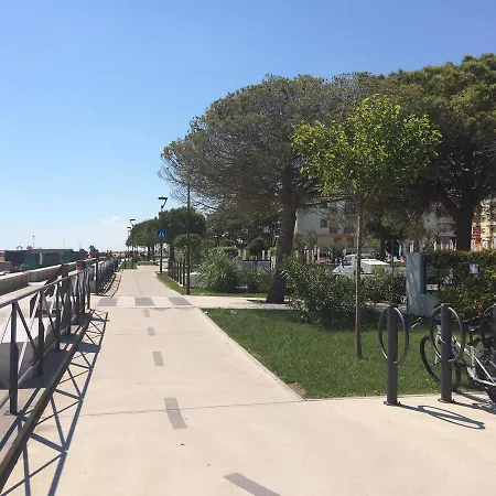 Apartament Columbus - *